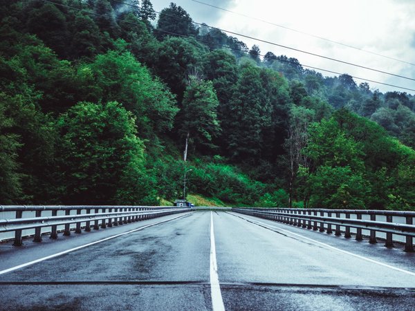 Découvrez le circuit auto d'issoire : pilotage unique à partir de 49€ !